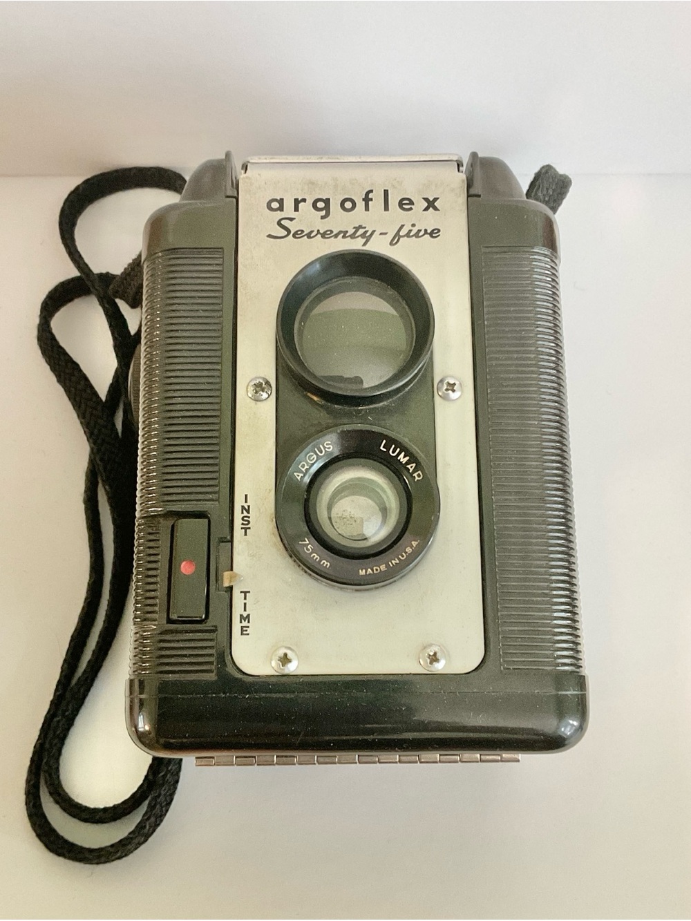 Argus Argoflex Seventy Five 77mm Twin Lens Camera w Case vintage